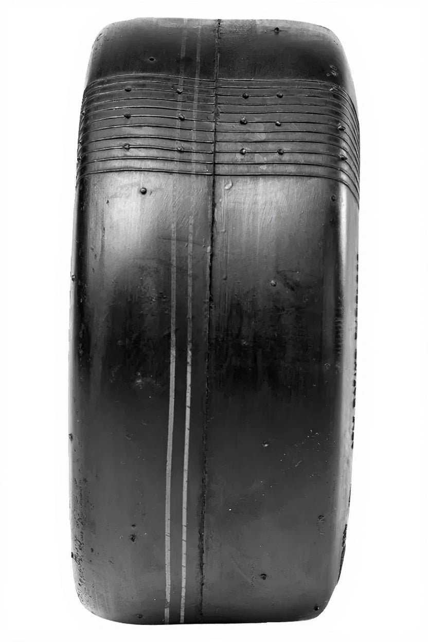 Pneus 240/50 - 10, lisses