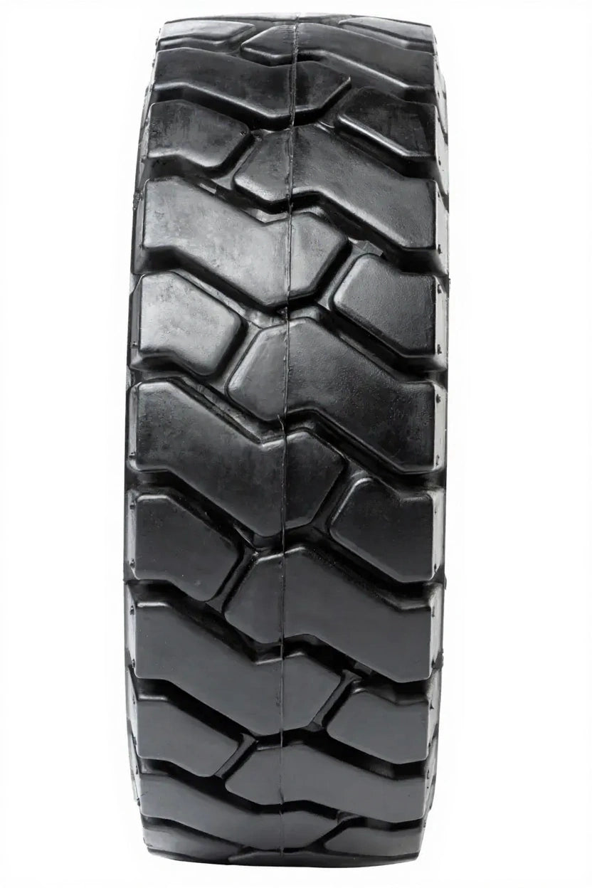 Reifen 140 / 55 - 9 / 4.00 E, MS701+
