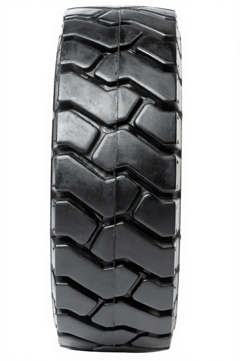 Reifen 140 / 55 - 9 / 4.00 E, MS701+