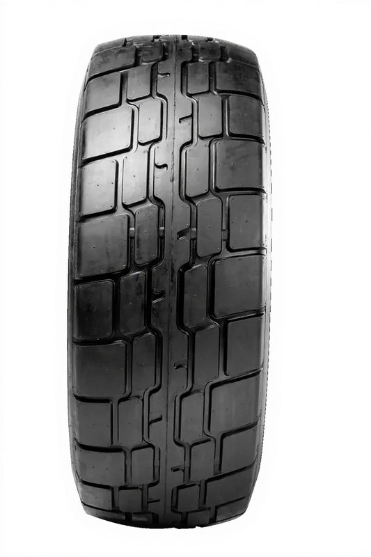 Reifen 340 / 65 R 18, 571
